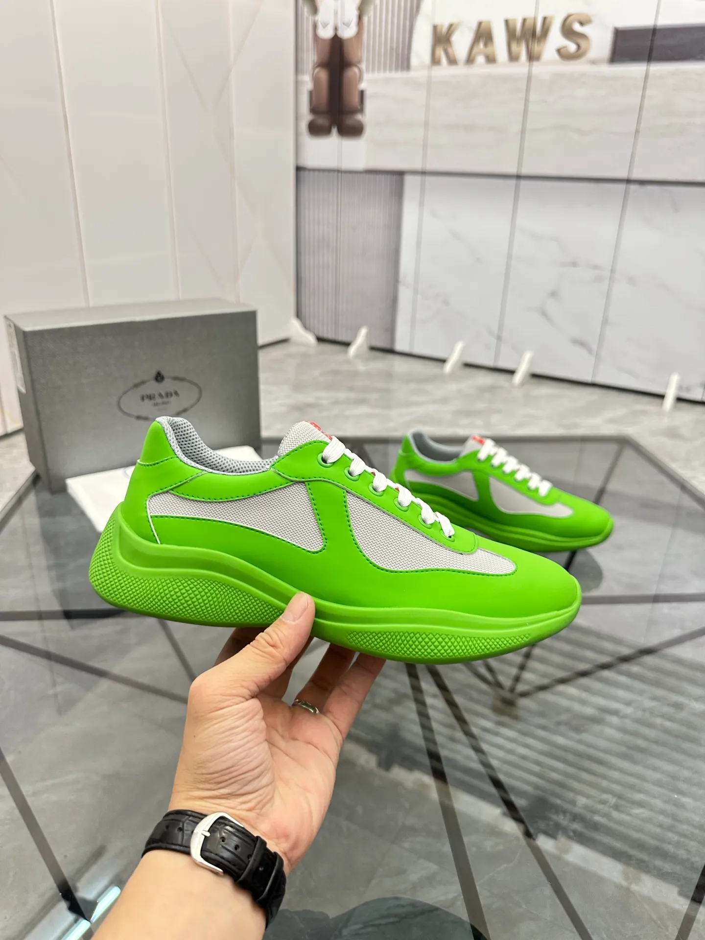 Men's shoes: 💰P360¥ Product trademark: Prada *"Prada*" low-top casual shoes Regular size: 35-47 (can be customized to 48) couple style Product materials: imported silk leather upper, breathable lining, original outsole. Number: 943